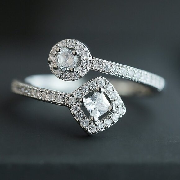 ⚡  925 Silver Plated Crystal, Clear CZ Open Finger Ring, FB16FA1142 - Picture 2 of 6